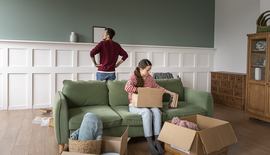 Choosing the Right Full-Service Moving Company in Toronto for Your Next Move; Residential Moving and Commercial Moving.